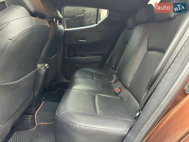 Коричневий Тойота C-HR, об'ємом двигуна 1.99 л та пробігом 130 тис. км за 22990 $, фото 9 на Automoto.ua