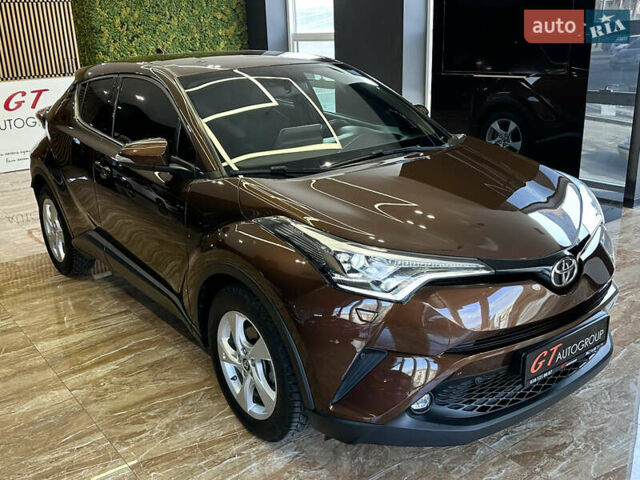 Коричневый Тойота C-HR, объемом двигателя 1.2 л и пробегом 56 тыс. км за 18900 $, фото 4 на Automoto.ua