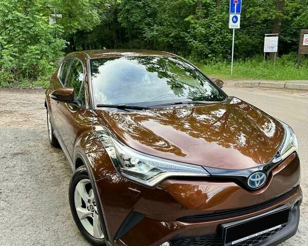 Коричневий Тойота C-HR, об'ємом двигуна 1.8 л та пробігом 194 тис. км за 21800 $, фото 4 на Automoto.ua