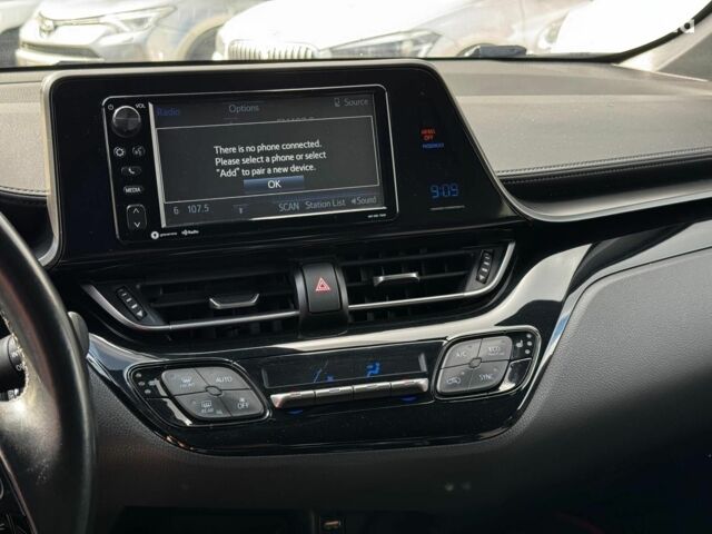 Красный Тойота C-HR, объемом двигателя 2 л и пробегом 76 тыс. км за 17690 $, фото 14 на Automoto.ua
