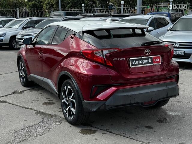 Красный Тойота C-HR, объемом двигателя 2 л и пробегом 76 тыс. км за 17690 $, фото 1 на Automoto.ua