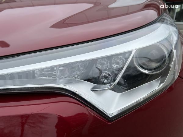 Красный Тойота C-HR, объемом двигателя 2 л и пробегом 37 тыс. км за 22500 $, фото 11 на Automoto.ua