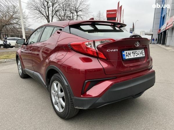 Красный Тойота C-HR, объемом двигателя 2 л и пробегом 37 тыс. км за 22500 $, фото 5 на Automoto.ua