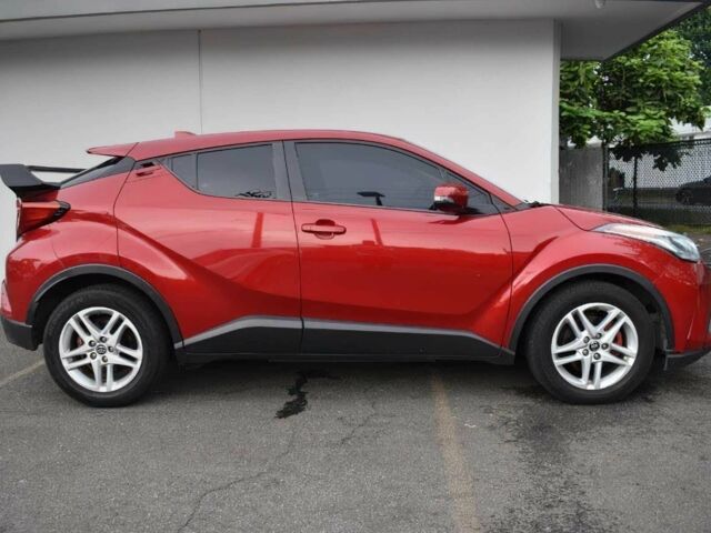 Красный Тойота C-HR, объемом двигателя 2 л и пробегом 36 тыс. км за 9200 $, фото 5 на Automoto.ua