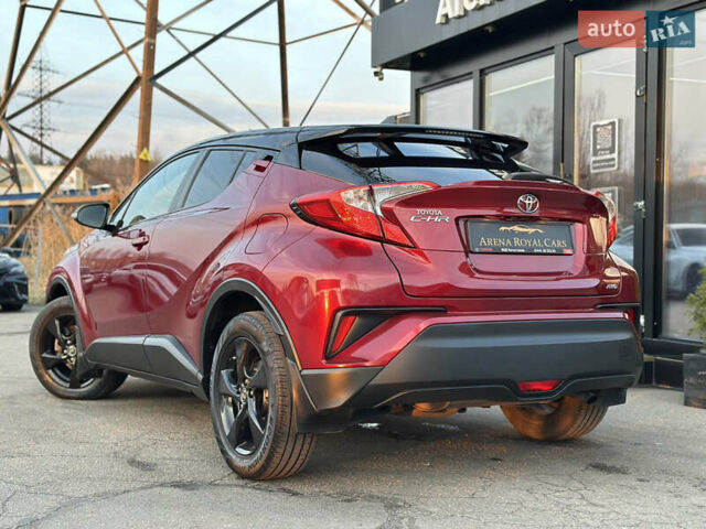 Красный Тойота C-HR, объемом двигателя 1.2 л и пробегом 138 тыс. км за 17500 $, фото 3 на Automoto.ua