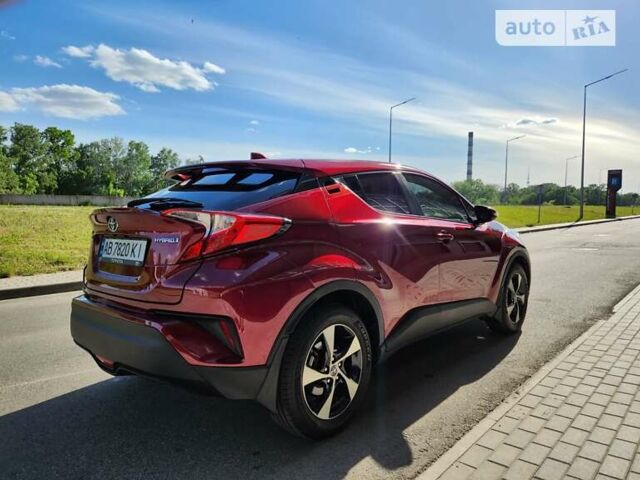 Червоний Тойота C-HR, об'ємом двигуна 1.8 л та пробігом 124 тис. км за 21900 $, фото 2 на Automoto.ua