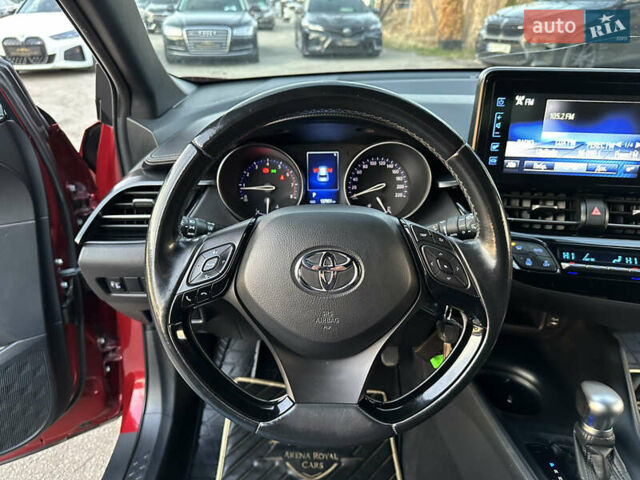 Красный Тойота C-HR, объемом двигателя 1.2 л и пробегом 138 тыс. км за 17500 $, фото 26 на Automoto.ua