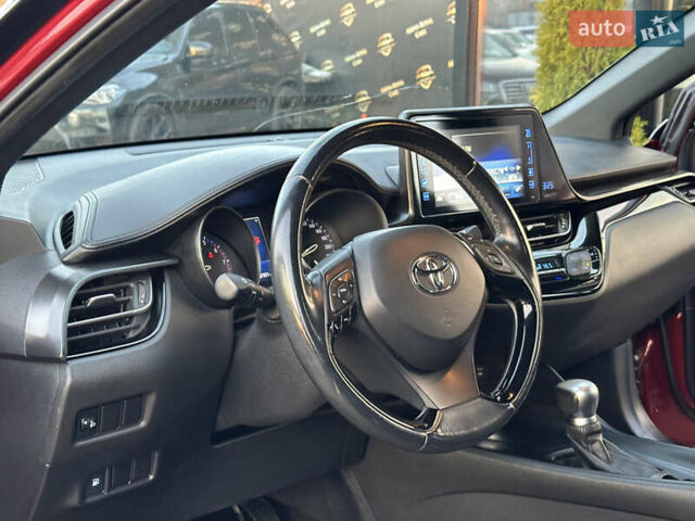 Красный Тойота C-HR, объемом двигателя 1.2 л и пробегом 138 тыс. км за 17500 $, фото 13 на Automoto.ua