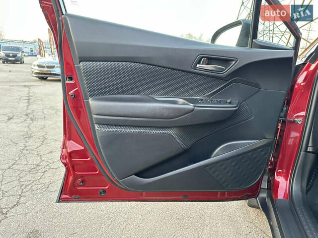 Красный Тойота C-HR, объемом двигателя 1.2 л и пробегом 138 тыс. км за 17500 $, фото 14 на Automoto.ua