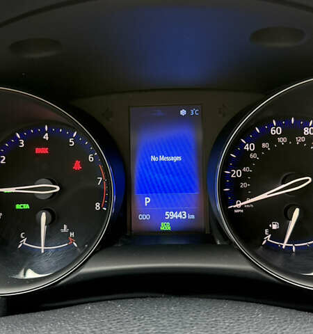 Красный Тойота C-HR, объемом двигателя 2 л и пробегом 60 тыс. км за 18500 $, фото 2 на Automoto.ua
