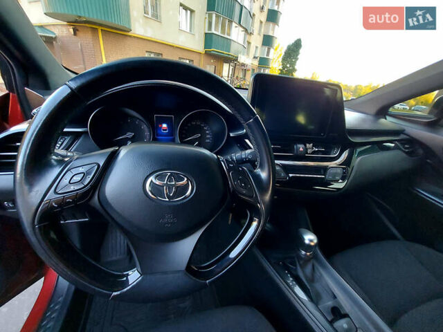 Червоний Тойота C-HR, об'ємом двигуна 1.2 л та пробігом 159 тис. км за 18800 $, фото 16 на Automoto.ua