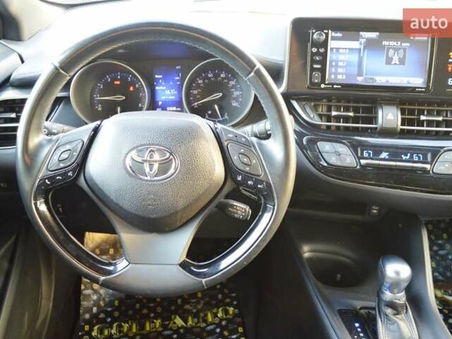 Красный Тойота C-HR, объемом двигателя 1.99 л и пробегом 99 тыс. км за 15500 $, фото 28 на Automoto.ua