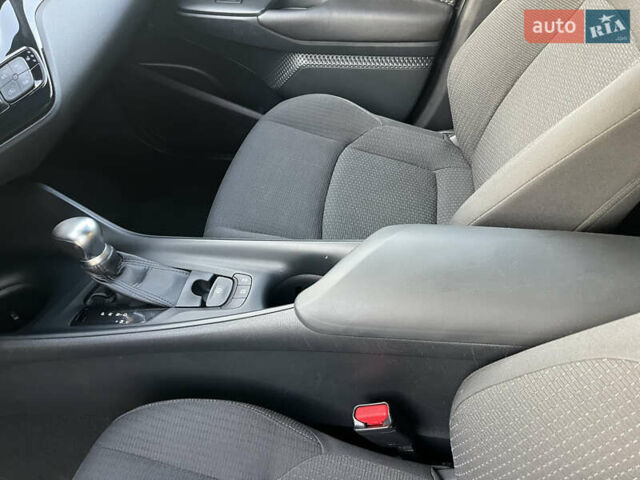 Красный Тойота C-HR, объемом двигателя 1.99 л и пробегом 92 тыс. км за 19950 $, фото 18 на Automoto.ua