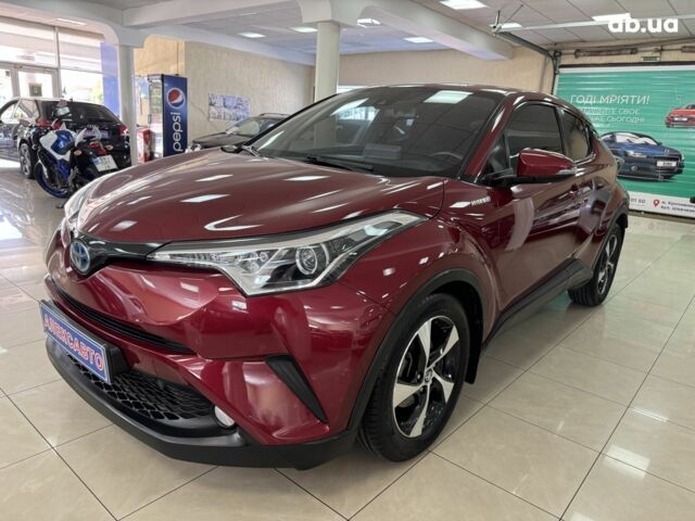 Красный Тойота C-HR, объемом двигателя 0 л и пробегом 133 тыс. км за 19500 $, фото 4 на Automoto.ua