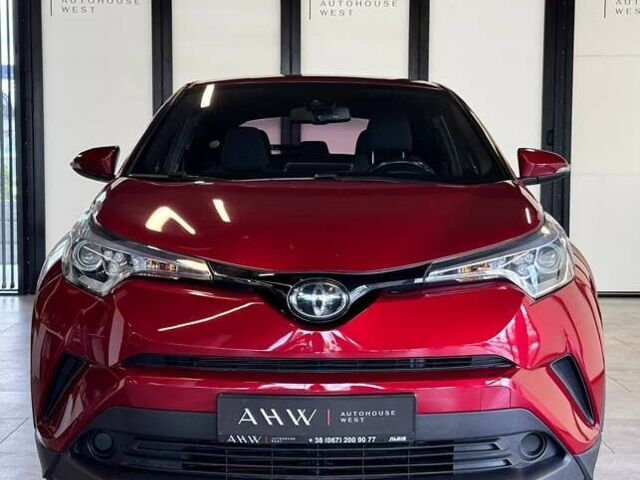 Красный Тойота C-HR, объемом двигателя 1.99 л и пробегом 59 тыс. км за 17900 $, фото 1 на Automoto.ua