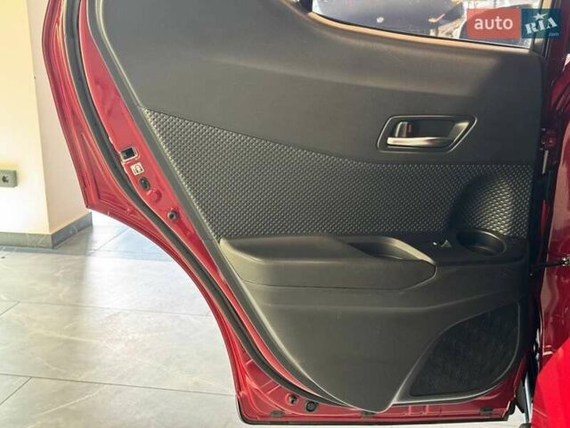Красный Тойота C-HR, объемом двигателя 1.99 л и пробегом 59 тыс. км за 17900 $, фото 26 на Automoto.ua