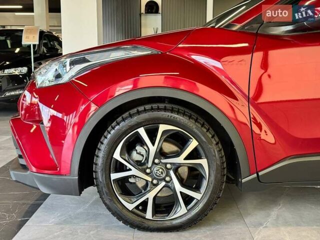 Красный Тойота C-HR, объемом двигателя 1.99 л и пробегом 59 тыс. км за 17900 $, фото 7 на Automoto.ua