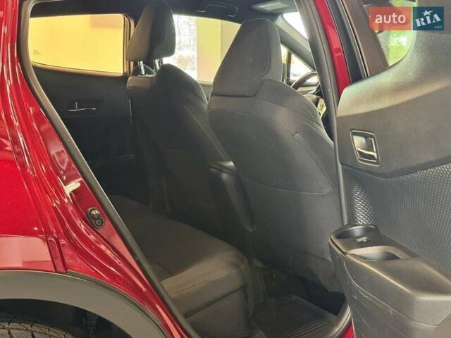 Красный Тойота C-HR, объемом двигателя 1.99 л и пробегом 59 тыс. км за 17900 $, фото 32 на Automoto.ua