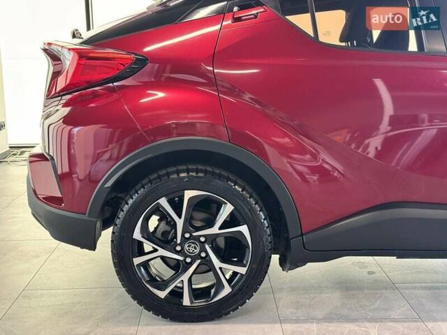 Красный Тойота C-HR, объемом двигателя 1.99 л и пробегом 59 тыс. км за 17900 $, фото 12 на Automoto.ua