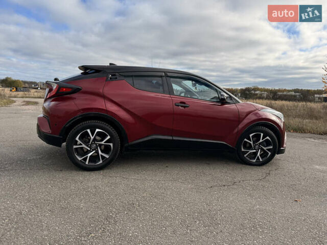Красный Тойота C-HR, объемом двигателя 1.99 л и пробегом 110 тыс. км за 19200 $, фото 8 на Automoto.ua