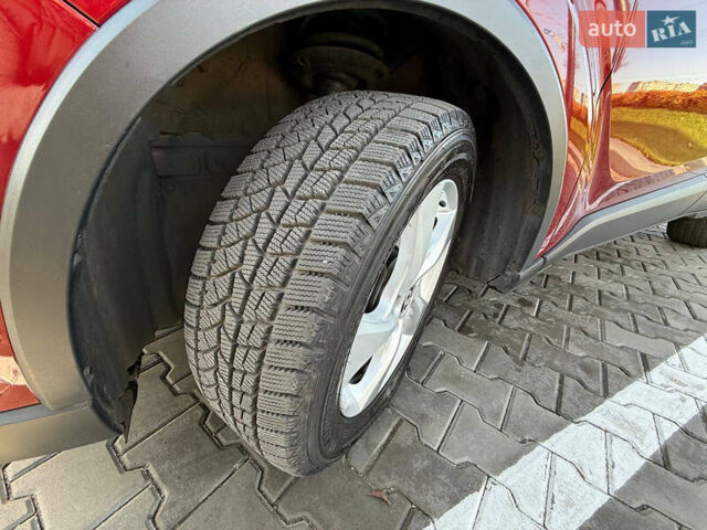 Красный Тойота C-HR, объемом двигателя 1.2 л и пробегом 88 тыс. км за 20200 $, фото 19 на Automoto.ua