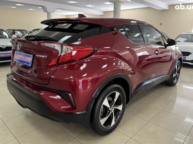 Красный Тойота C-HR, объемом двигателя 0 л и пробегом 133 тыс. км за 19500 $, фото 11 на Automoto.ua