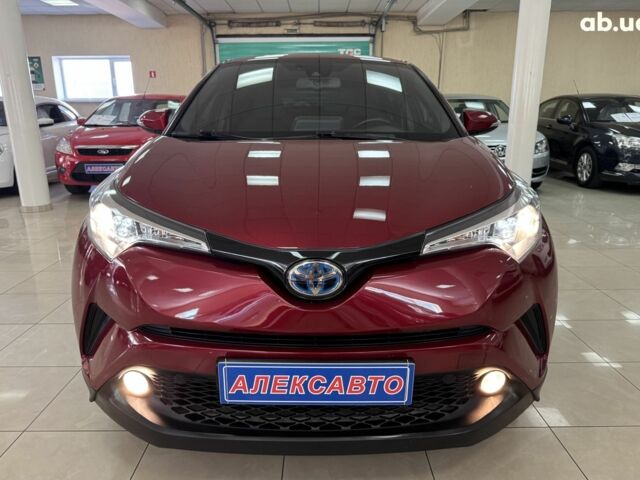 Красный Тойота C-HR, объемом двигателя 0 л и пробегом 133 тыс. км за 19500 $, фото 10 на Automoto.ua