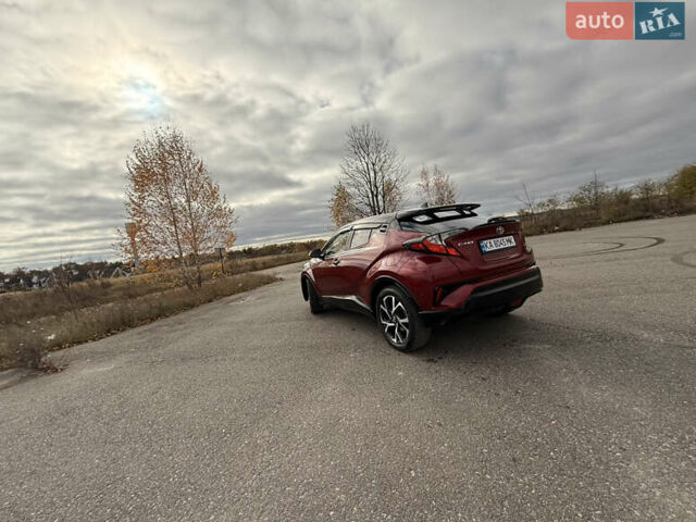 Красный Тойота C-HR, объемом двигателя 1.99 л и пробегом 110 тыс. км за 19200 $, фото 4 на Automoto.ua