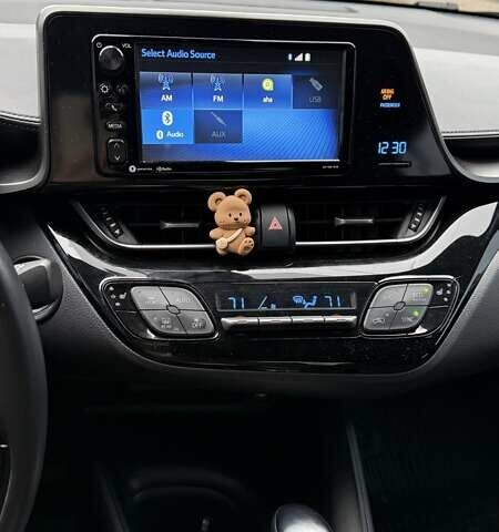 Красный Тойота C-HR, объемом двигателя 2 л и пробегом 60 тыс. км за 18500 $, фото 13 на Automoto.ua