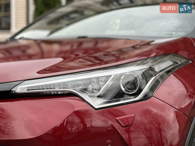 Красный Тойота C-HR, объемом двигателя 1.99 л и пробегом 46 тыс. км за 21500 $, фото 13 на Automoto.ua