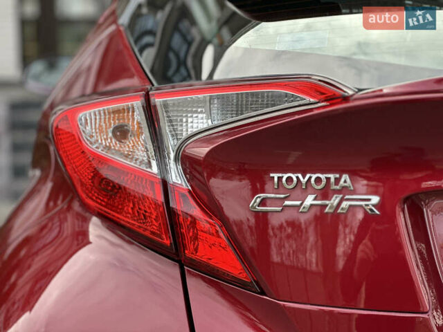 Красный Тойота C-HR, объемом двигателя 1.99 л и пробегом 46 тыс. км за 21500 $, фото 54 на Automoto.ua