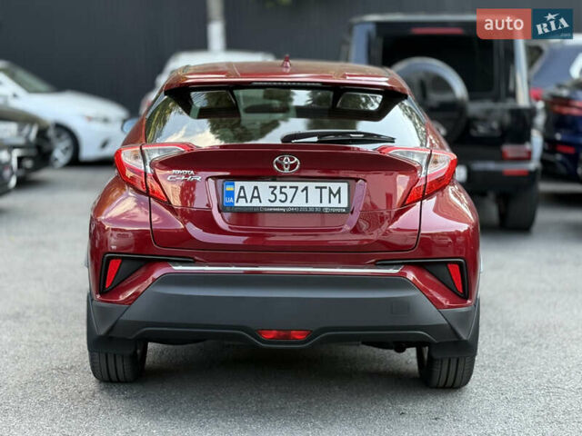 Красный Тойота C-HR, объемом двигателя 1.2 л и пробегом 112 тыс. км за 18800 $, фото 6 на Automoto.ua