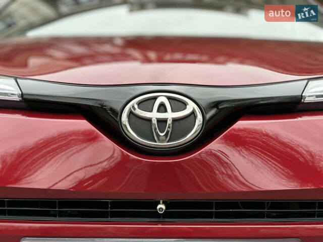 Красный Тойота C-HR, объемом двигателя 1.99 л и пробегом 46 тыс. км за 21500 $, фото 20 на Automoto.ua