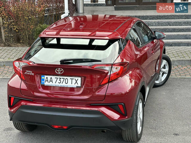 Красный Тойота C-HR, объемом двигателя 1.99 л и пробегом 46 тыс. км за 21500 $, фото 72 на Automoto.ua