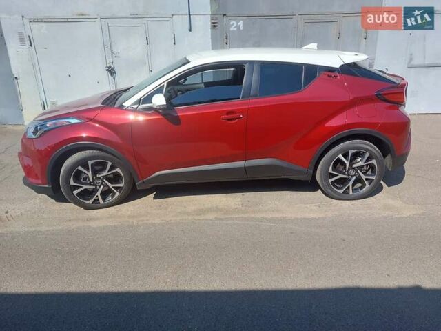 Червоний Тойота C-HR, об'ємом двигуна 2 л та пробігом 77 тис. км за 19900 $, фото 2 на Automoto.ua