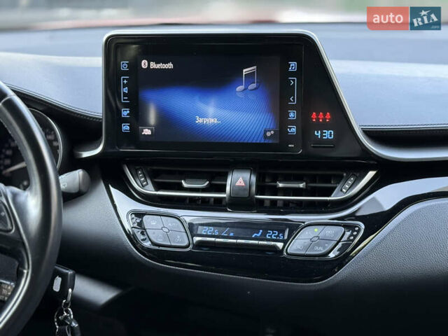 Красный Тойота C-HR, объемом двигателя 1.2 л и пробегом 112 тыс. км за 18800 $, фото 35 на Automoto.ua