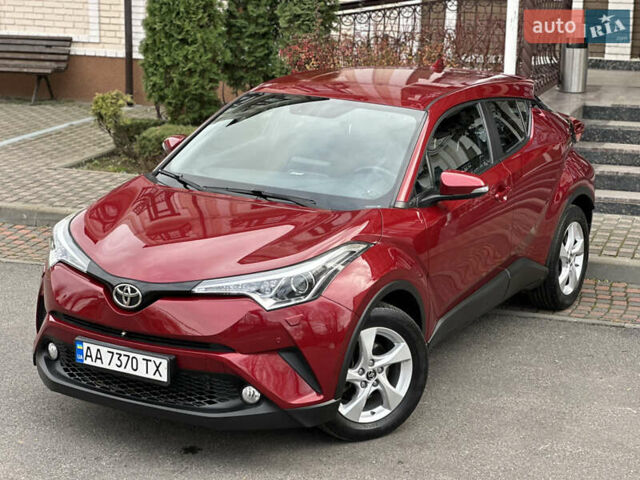 Красный Тойота C-HR, объемом двигателя 1.99 л и пробегом 46 тыс. км за 21500 $, фото 32 на Automoto.ua