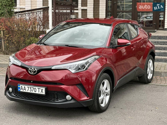Красный Тойота C-HR, объемом двигателя 1.99 л и пробегом 46 тыс. км за 21500 $, фото 1 на Automoto.ua