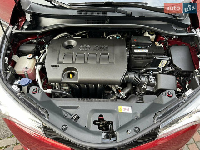 Красный Тойота C-HR, объемом двигателя 1.99 л и пробегом 46 тыс. км за 21500 $, фото 139 на Automoto.ua