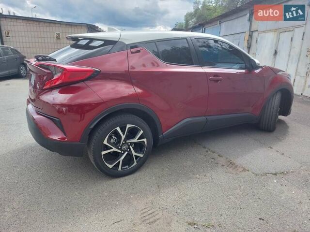 Красный Тойота C-HR, объемом двигателя 1.99 л и пробегом 77 тыс. км за 19900 $, фото 4 на Automoto.ua