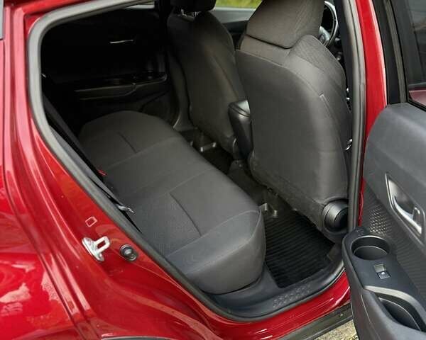Красный Тойота C-HR, объемом двигателя 1.99 л и пробегом 90 тыс. км за 23000 $, фото 9 на Automoto.ua