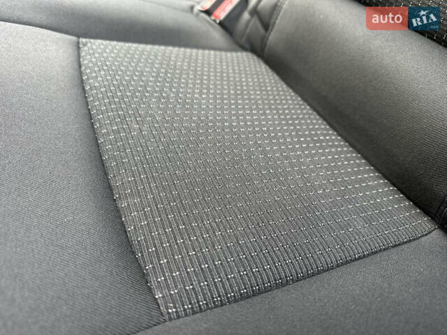 Красный Тойота C-HR, объемом двигателя 1.99 л и пробегом 46 тыс. км за 21500 $, фото 109 на Automoto.ua