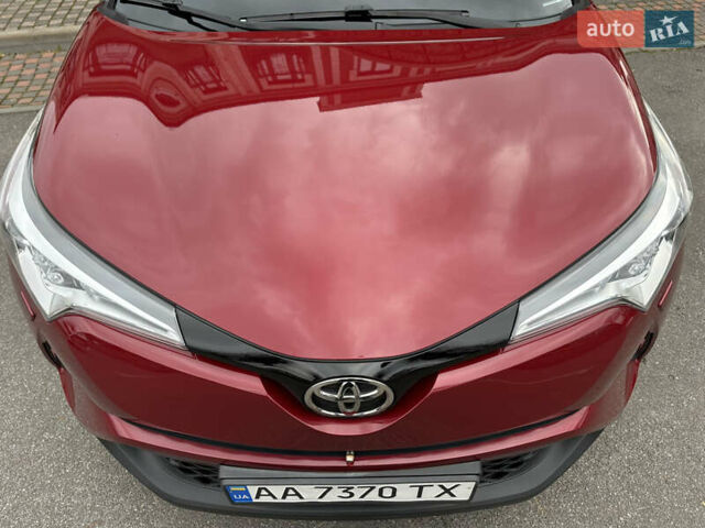 Красный Тойота C-HR, объемом двигателя 1.99 л и пробегом 46 тыс. км за 21500 $, фото 26 на Automoto.ua
