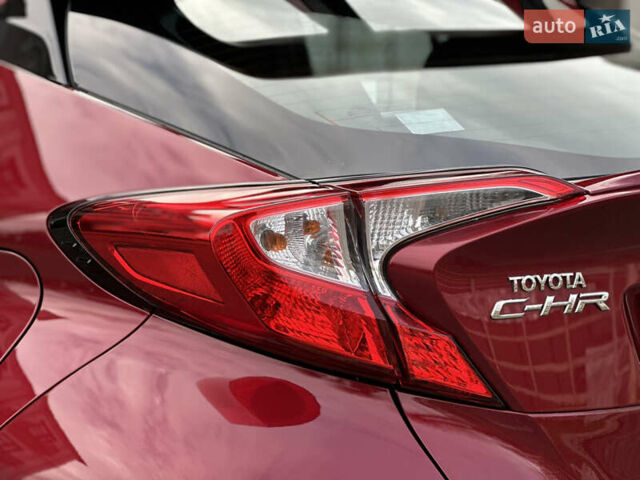 Красный Тойота C-HR, объемом двигателя 1.99 л и пробегом 46 тыс. км за 21500 $, фото 55 на Automoto.ua