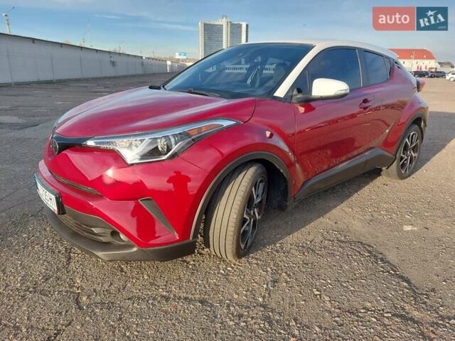 Червоний Тойота C-HR, об'ємом двигуна 1.99 л та пробігом 77 тис. км за 19900 $, фото 12 на Automoto.ua