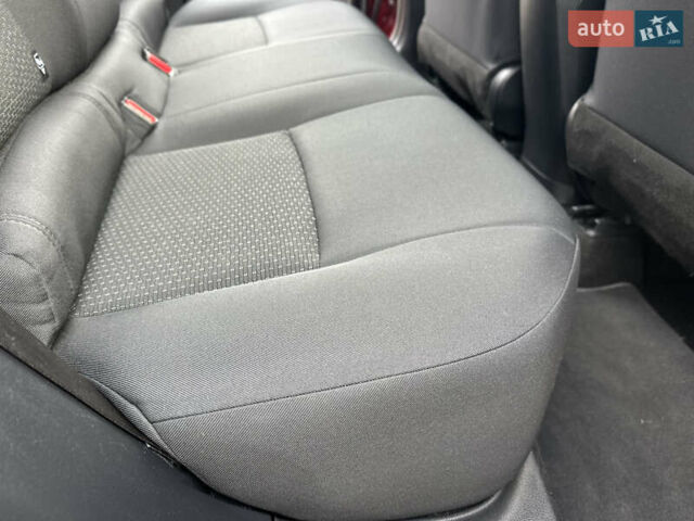 Красный Тойота C-HR, объемом двигателя 1.99 л и пробегом 46 тыс. км за 21500 $, фото 130 на Automoto.ua