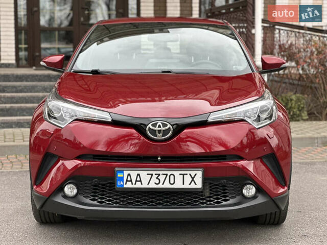 Красный Тойота C-HR, объемом двигателя 1.99 л и пробегом 46 тыс. км за 21500 $, фото 5 на Automoto.ua