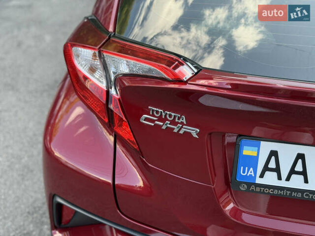 Красный Тойота C-HR, объемом двигателя 1.2 л и пробегом 112 тыс. км за 18800 $, фото 4 на Automoto.ua