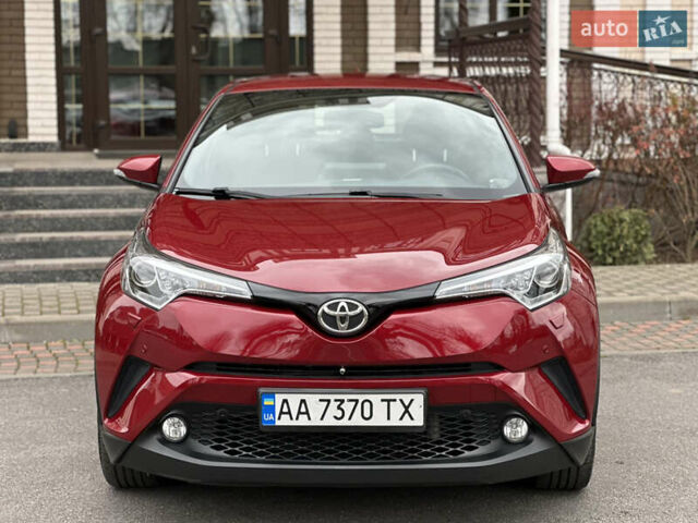 Красный Тойота C-HR, объемом двигателя 1.99 л и пробегом 46 тыс. км за 21500 $, фото 7 на Automoto.ua