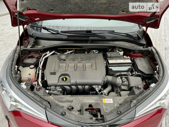 Червоний Тойота C-HR, об'ємом двигуна 2 л та пробігом 42 тис. км за 20999 $, фото 48 на Automoto.ua